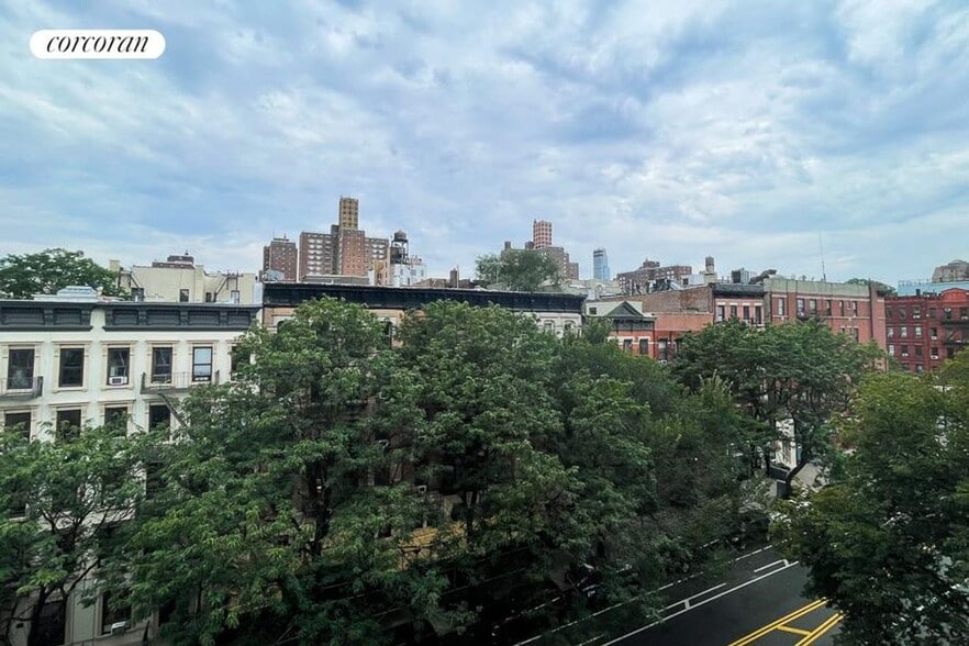 Building Photo - 57 W 106th St