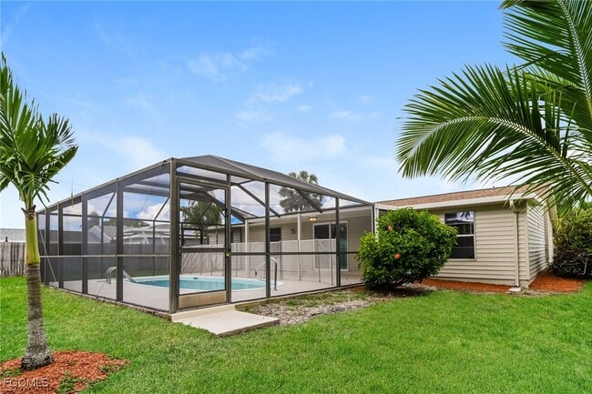 Building Photo - 818 SW 31st St