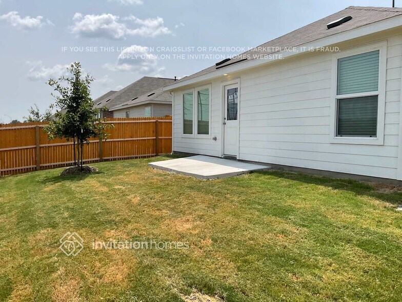 Building Photo - 9612 Verite St