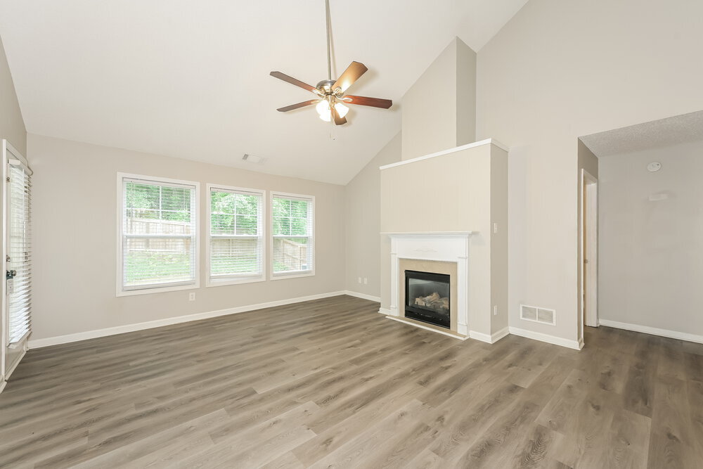 Building Photo - 3815 Pine Village Pl
