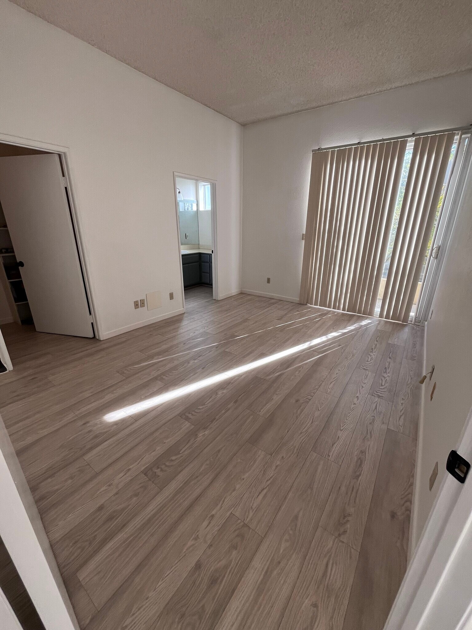 Master Bedroom - 6140 Monterey Rd