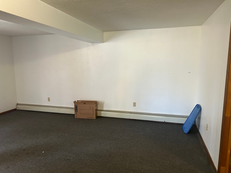 Building Photo - 40 W Lamoka Ave