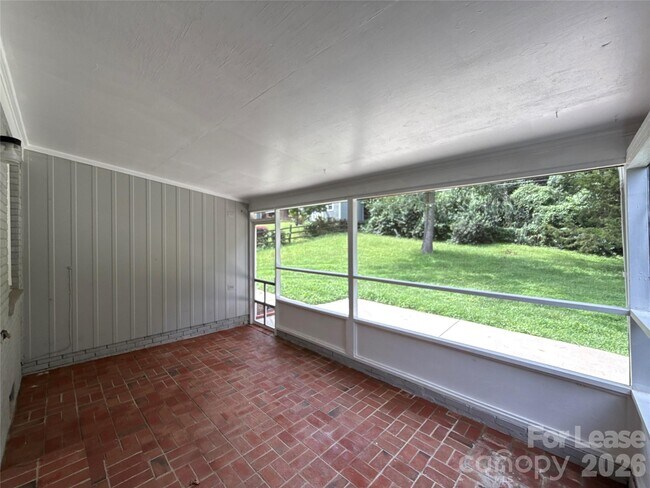 Building Photo - 4834 Fairheath Rd