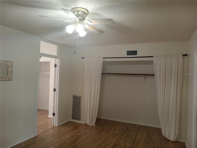 Building Photo - 2331 Finlandia Ln