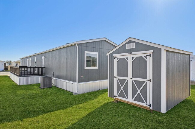 Building Photo - 1616 American Dr