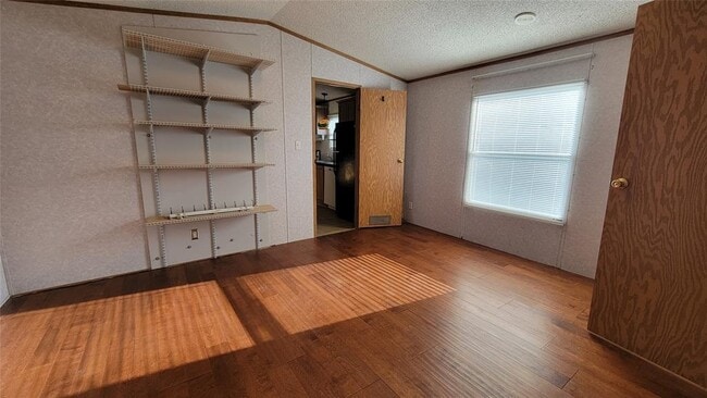 Building Photo - 2021 Sandydale Ln