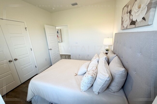 Building Photo - New Construction 4 Bed 2 Bath Cottage in Spanish Fort