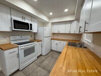 Building Photo - 4554 E Paradise Village Pkwy N