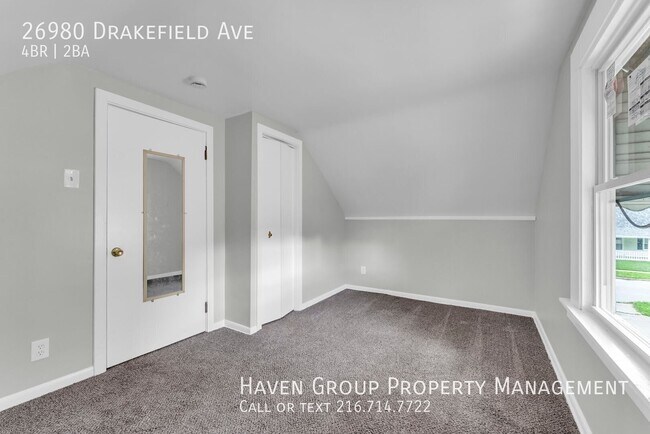 Building Photo - 26980 Drakefield Ave