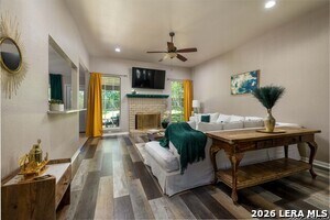 Building Photo - 1131 Flaming Oak Dr