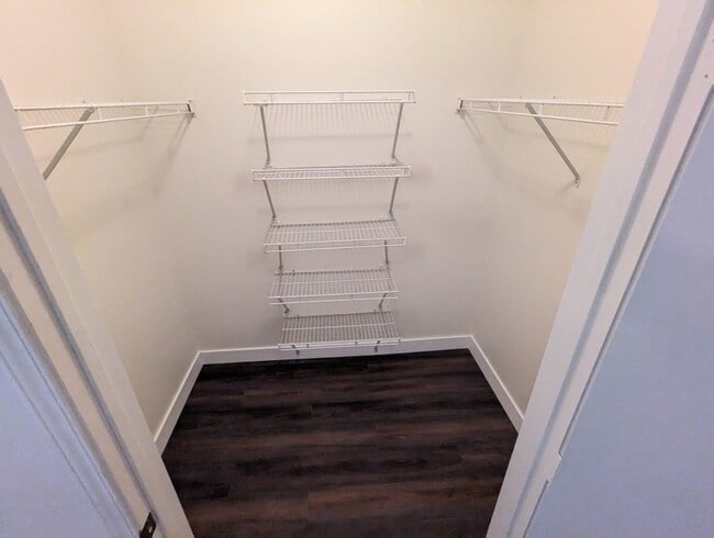 Building Photo - 8250 N Grand Canyon Dr