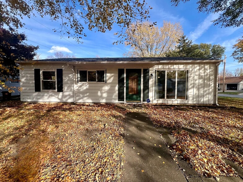 Building Photo - 1012 Scottsdale Dr