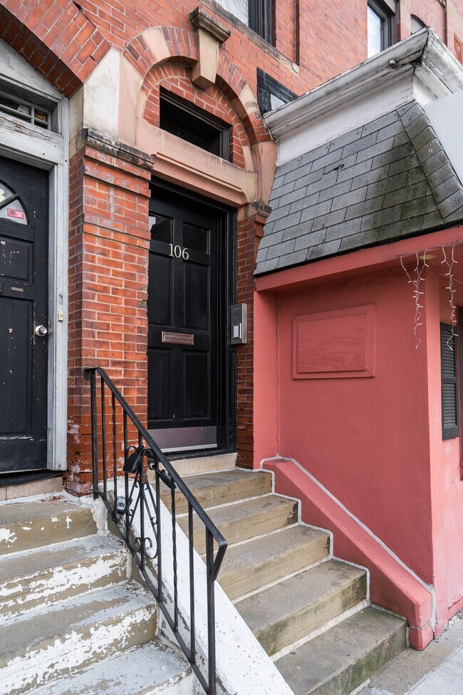 Building Photo - 106 L St
