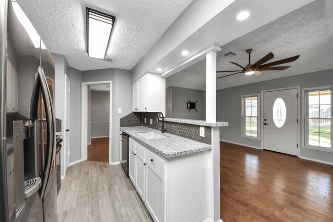 Building Photo - 3514 Spanish Acorn Ln