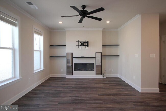 Building Photo - 43355 Radford Divide Ter