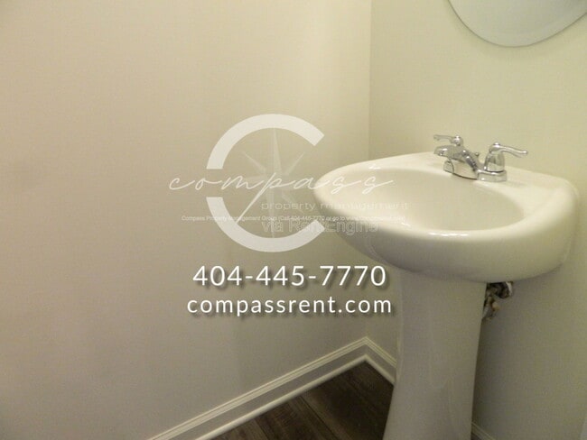 Building Photo - 404 Union Station St