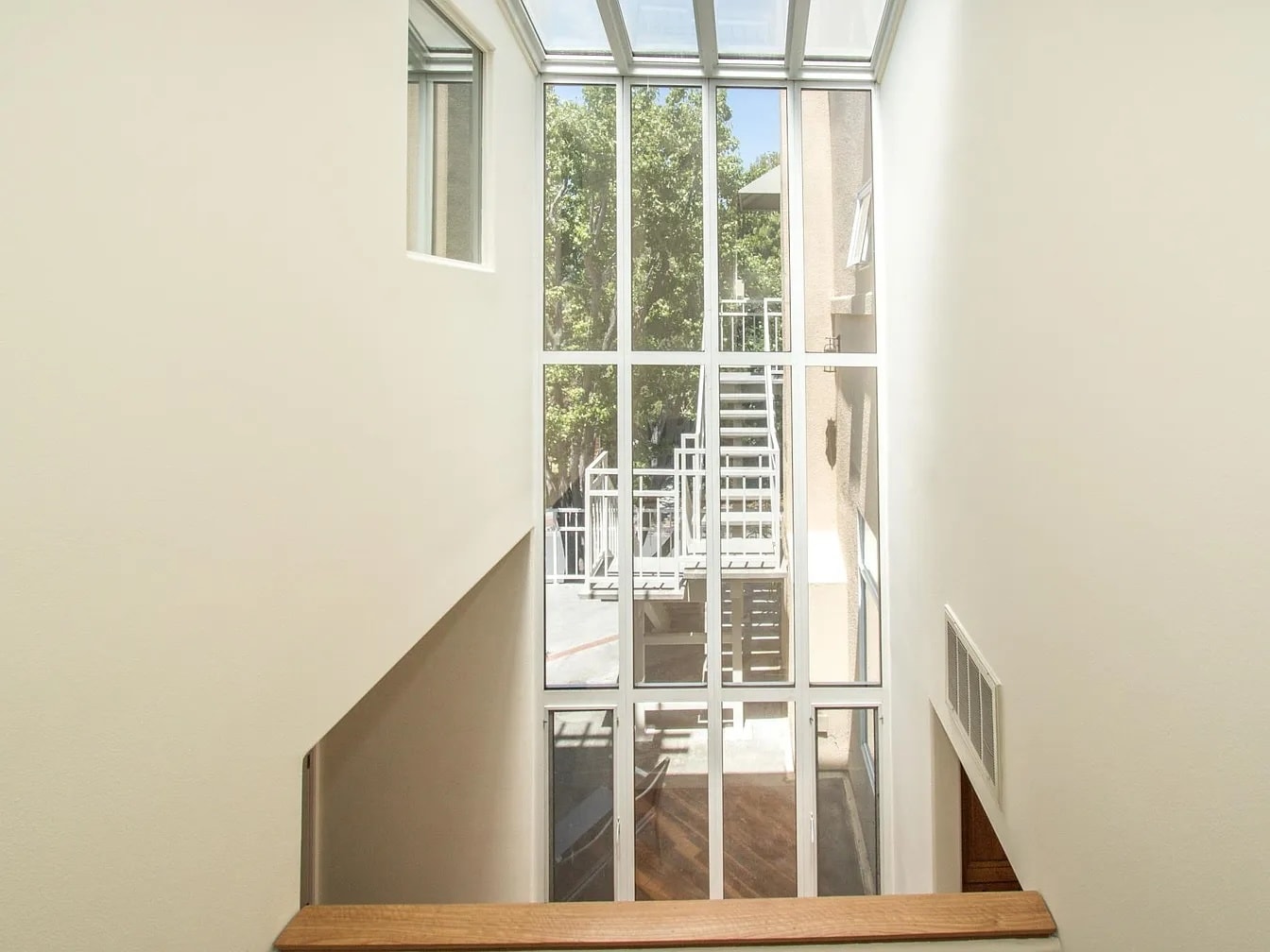 Building Photo - 233 Homer Ave