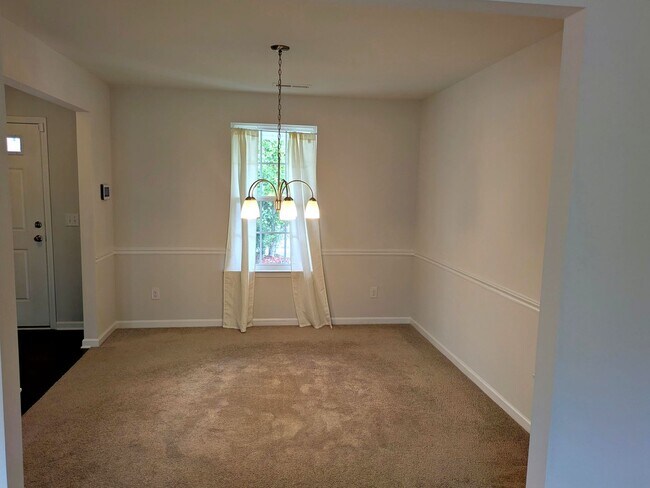 Building Photo - 2040 Perrin Ct