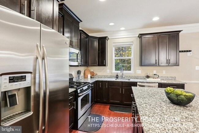 Building Photo - 9384 Rock Ripple Ln