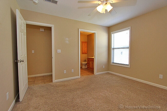 Building Photo - Travelers Way 2479/2481