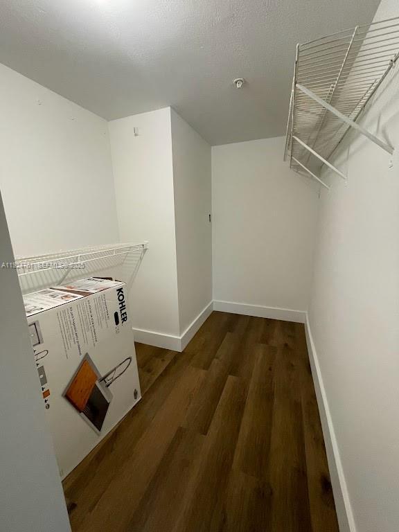 Building Photo - 410 S Park Rd