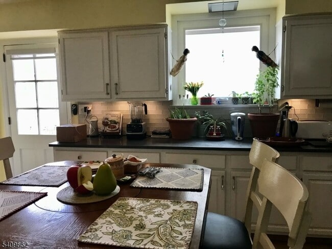 Building Photo - 145 Prescott Ave