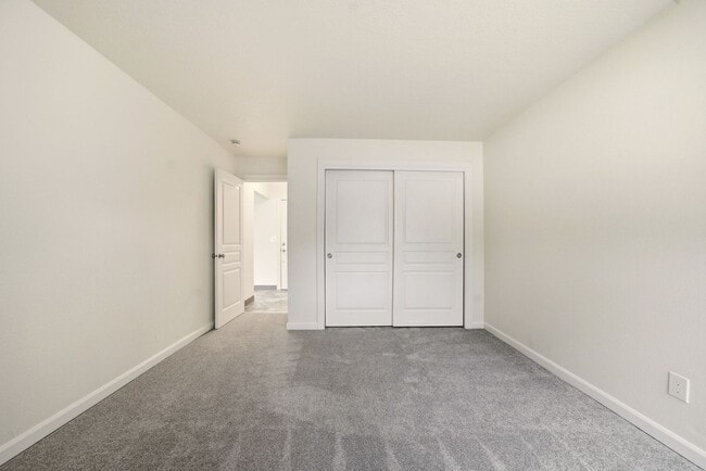 Building Photo - 1922 NW 143rd Ave