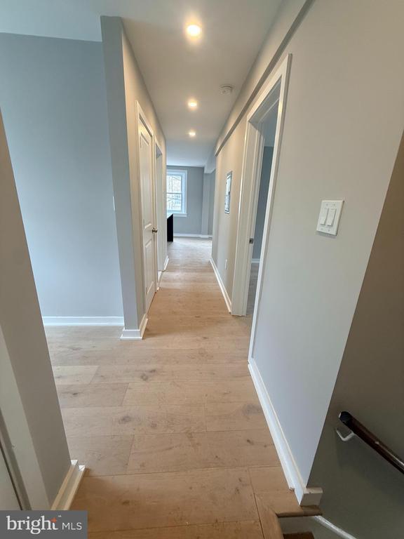 Building Photo - 258 Haverford Ave