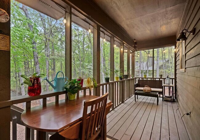 Building Photo - 973 Quail Cove Dr