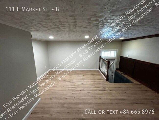 Building Photo - 111 E Market St