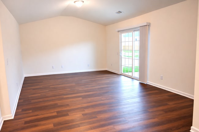 Building Photo - 59 Roseberry