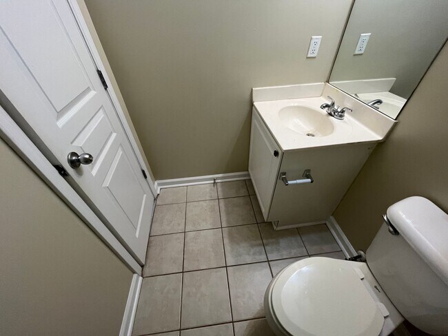 Building Photo - 14-1423 Jameson