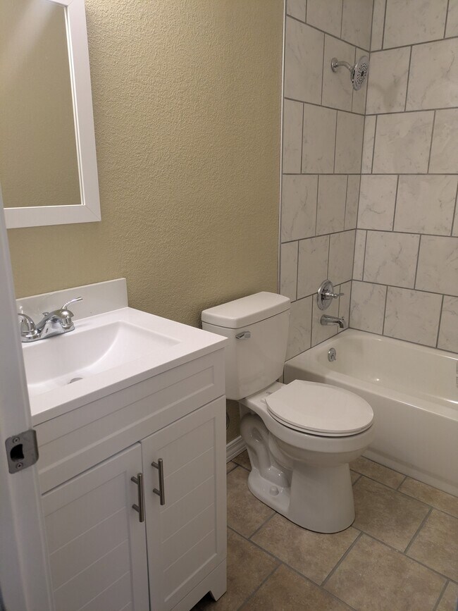 Building Photo - 132 Torreon Dr