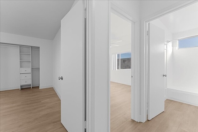 Building Photo - 21722 Roscoe Blvd