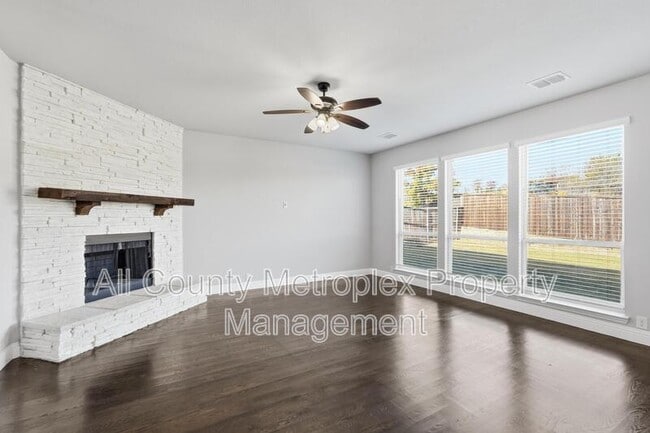 Building Photo - 3543 Beaumont Dr