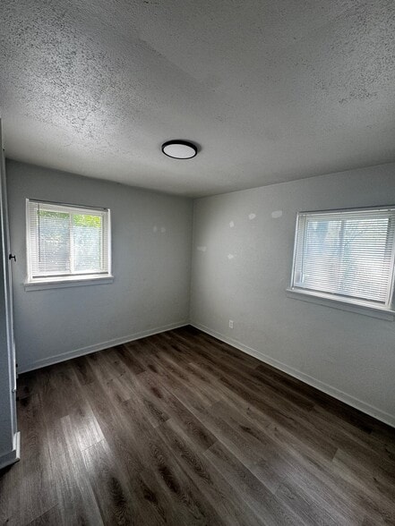 Building Photo - 4022 Walker Ave