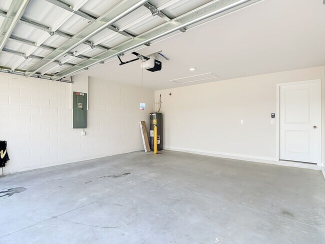 Building Photo - 14168 Hemingway Oaks Trl