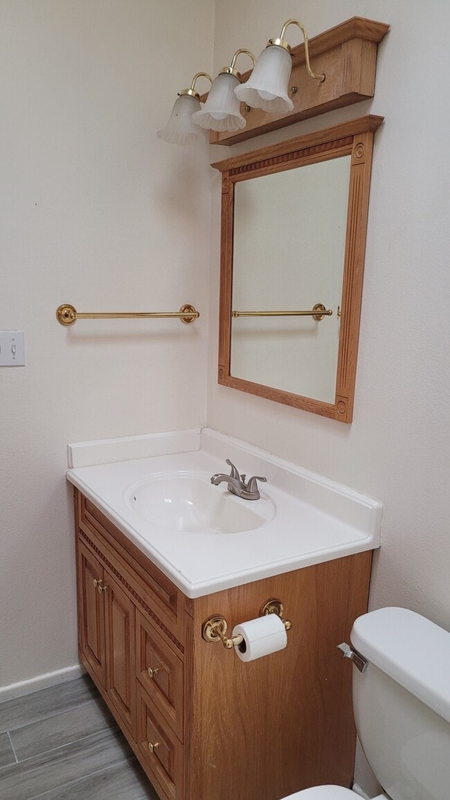 Building Photo - Freshly painted 3/2 house for rent near Cactus and SR51-MM