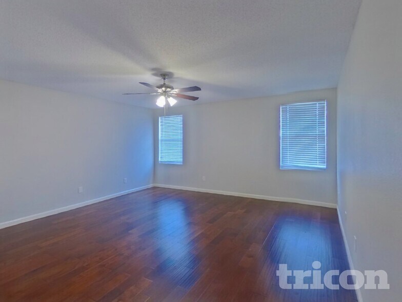 Building Photo - 1913 Lariat Dr