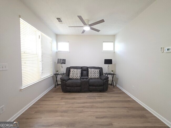 Building Photo - 4691 Highpoint Ln