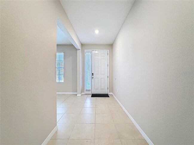 Building Photo - 13071 Brookside Moss Dr