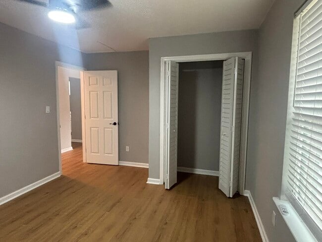 Building Photo - 3146 Oak Hammock Ct