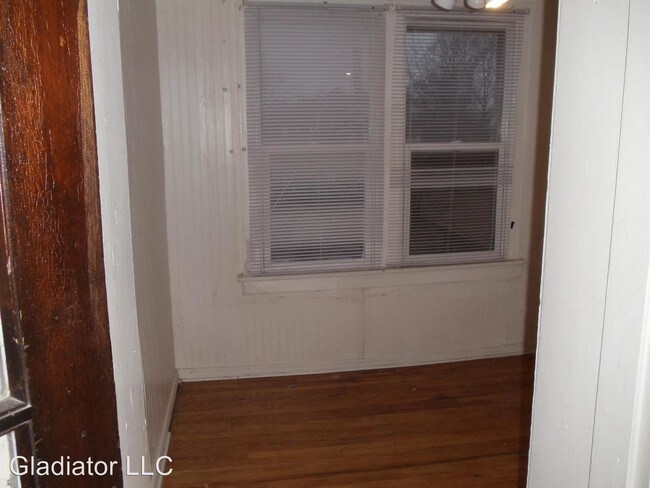 Building Photo - 4019 Hydraulic Ave