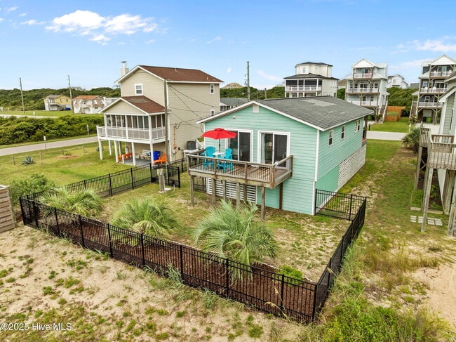 Building Photo - 2660 Island Dr