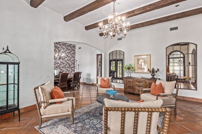 Building Photo - MUST SEE!!! FULLY-FURNISHED LUXURIOUS 6 Be...