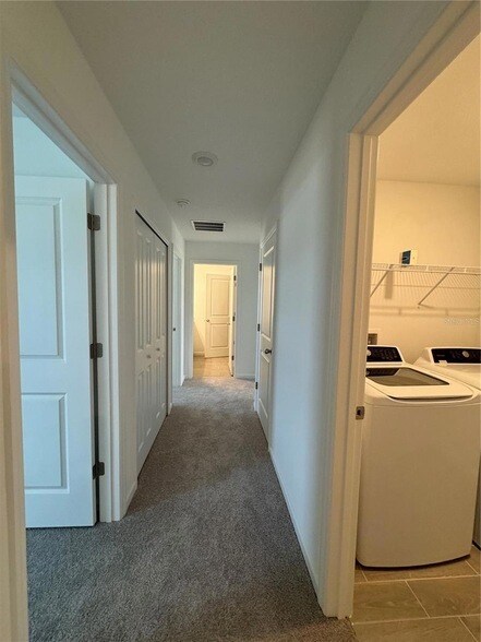 Building Photo - 6660 SW 89th Loop