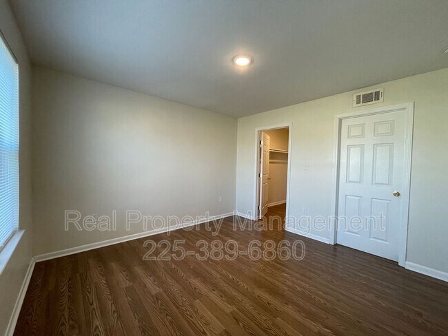 Building Photo - 7743 Bles Ave