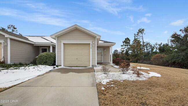 Building Photo - 3165 Meadow St