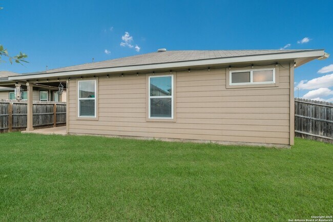 Building Photo - 4848 Closed Grip Wy