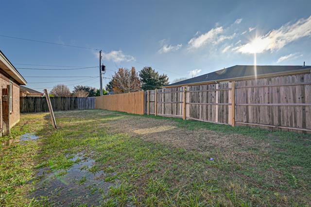 Building Photo - 607 Kings Way Dr